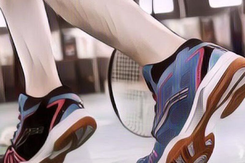 Tips Memilih Sepatu Badminton